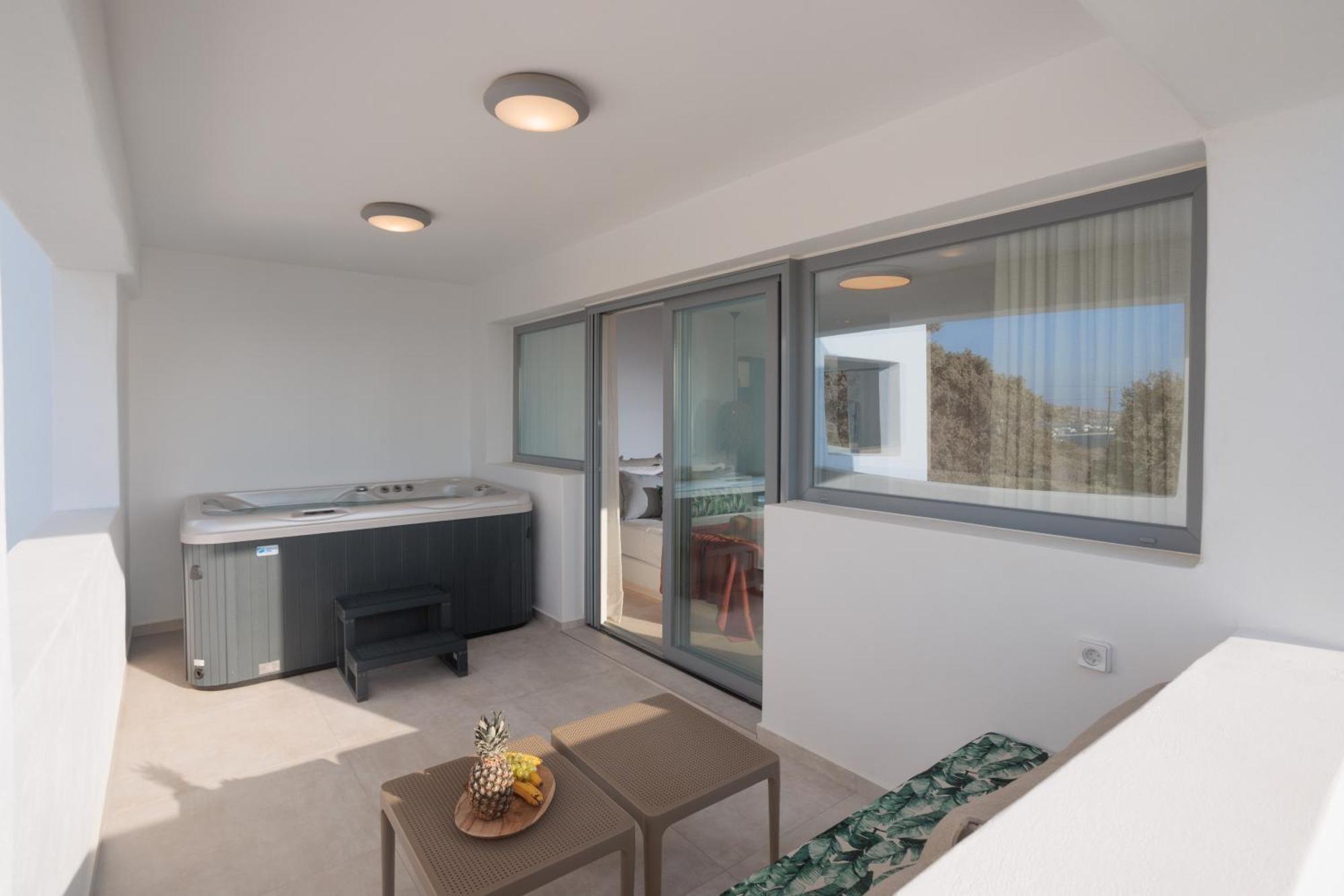 Seanfinity Beachfront Suites 미크리 비글라 외부 사진