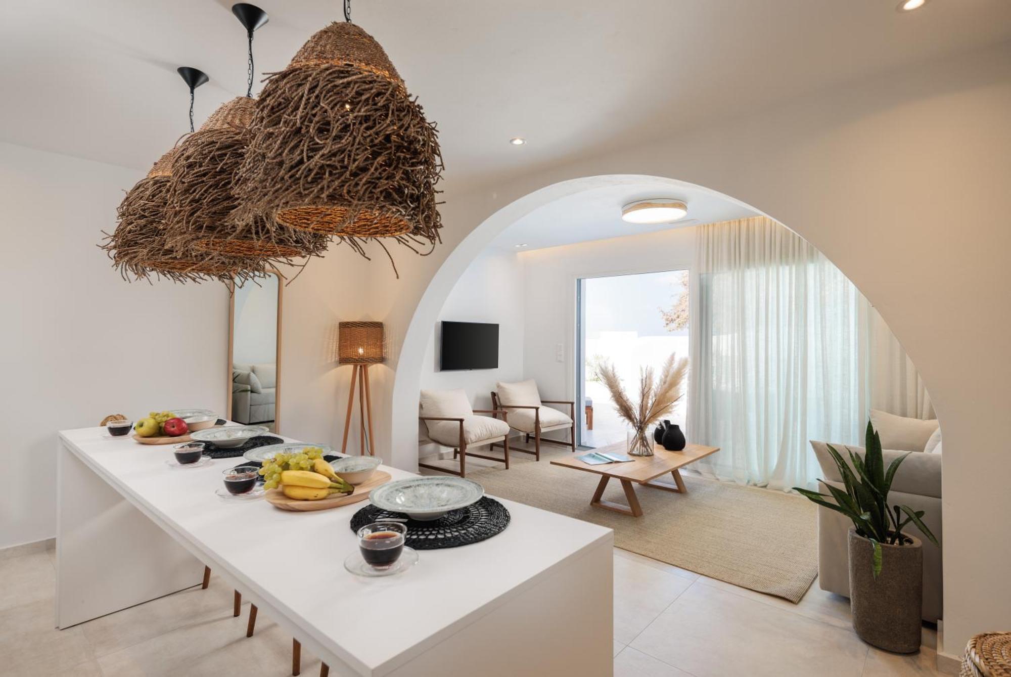 Seanfinity Beachfront Suites 미크리 비글라 객실 사진